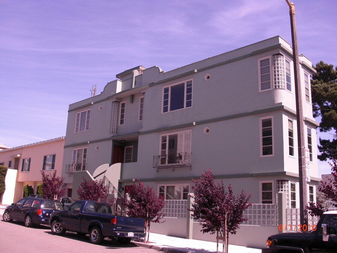 Primary Photo - 16 Wood St