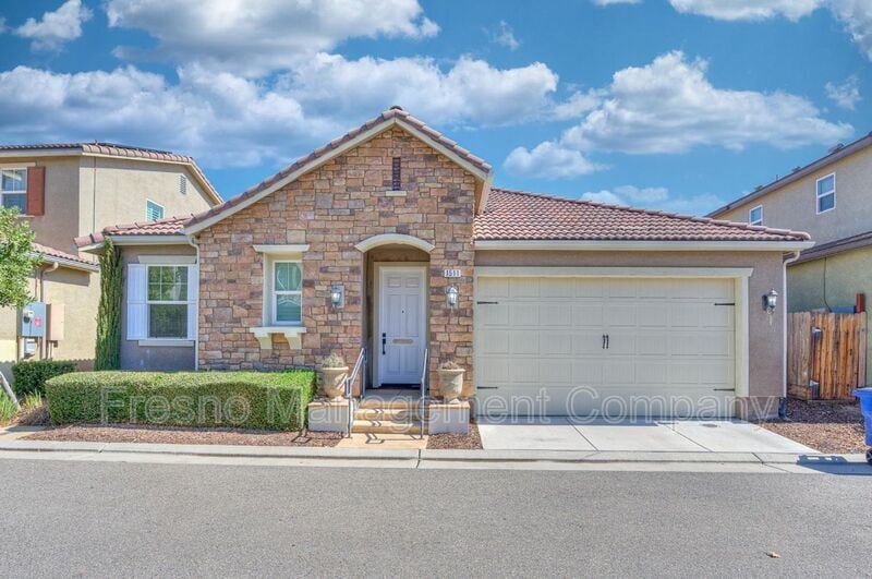 1511 N Encoure Way, Clovis, CA 93619 House Rental in Clovis, CA