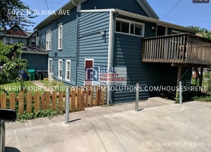 Building Photo - 4022 N Albina Ave
