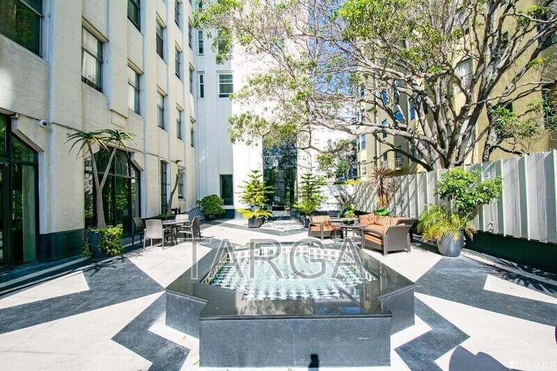 Foto principal - 631 O'Farrell St