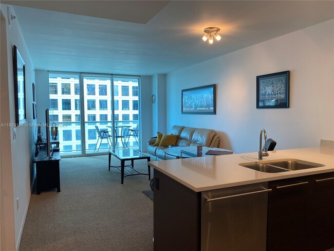 Building Photo - 500 Brickell Ave