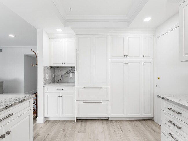Building Photo - 1710 S Ocean Blvd