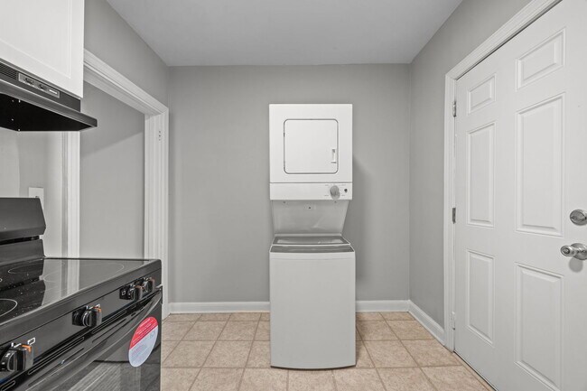 Foto del edificio - 300 Chamberlain St