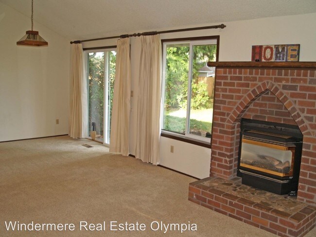 Foto del edificio - 7714 Trails End Dr SE