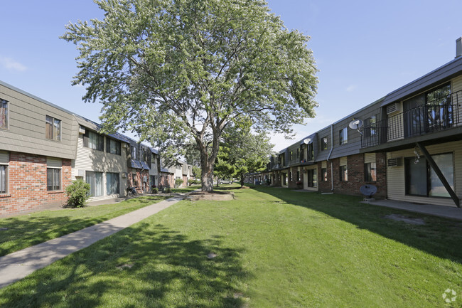 Patios - The Willows Apartments