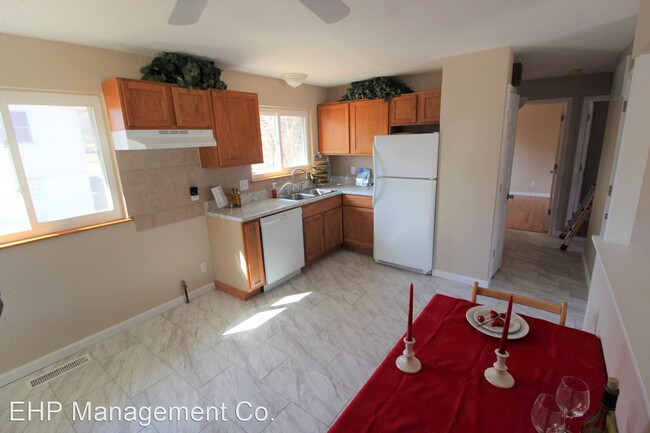 Foto del edificio - 3 br, 1 bath House - 43 May Valley Lane