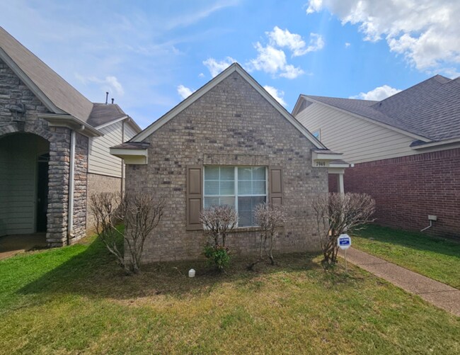 Foto del edificio - 7949 Lowrance Rd