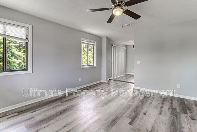 Foto del edificio - 1251 Wellington Ave