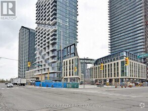 Building Photo - 1000-1000 Portage Pkwy