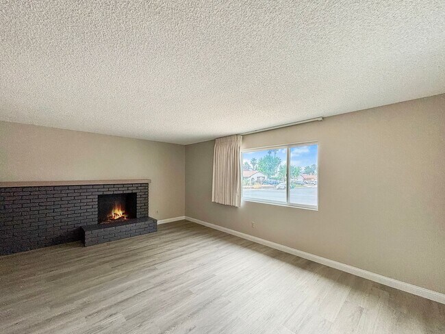 Foto del edificio - Charming 3BD/2BA House in Santee W/ W/D, M...