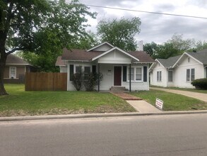 Building Photo - 1211 Monroe St