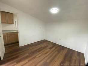 Building Photo - 14131 NW 3rd Ave