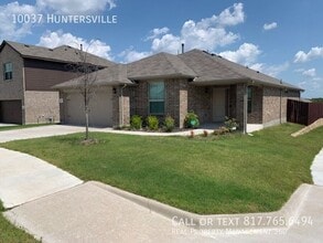 Building Photo - 10037 Huntersville Trl