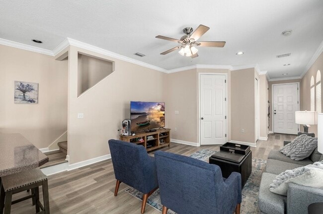 Building Photo - 104 S Moody Ave