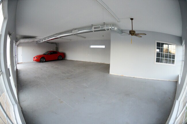 Foto del edificio - 1513 S Armstrong Ave