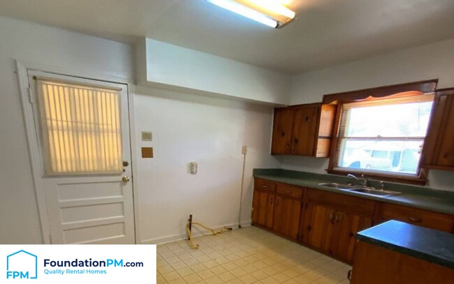 Foto del edificio - 8746 Greenhill Rd