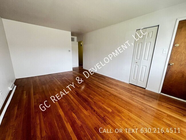 Foto del edificio - ***CHICAGO HEIGHTS / 3 BEDROOMS / 1 BATH /...
