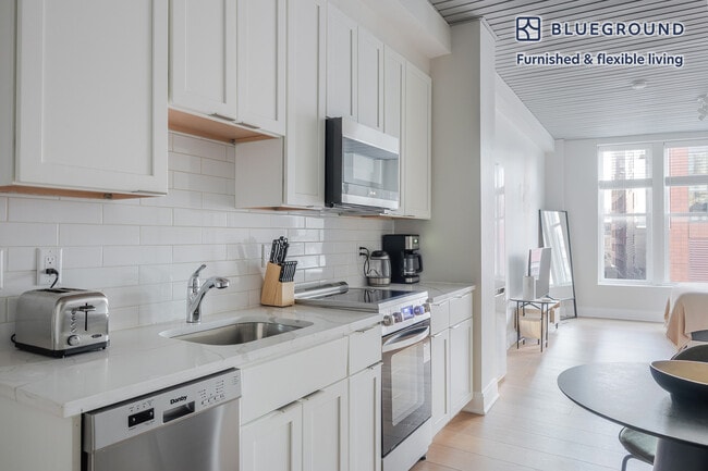 Building Photo - 44 Bromfield St