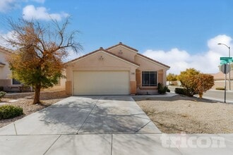 Building Photo - 11049 Zampino St