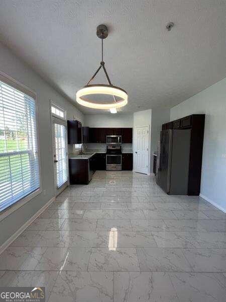 Building Photo - 2618 Avery Park Cir