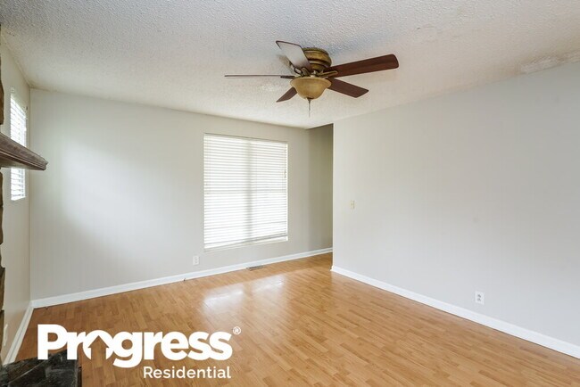 Building Photo - 5913 New Hope Ct