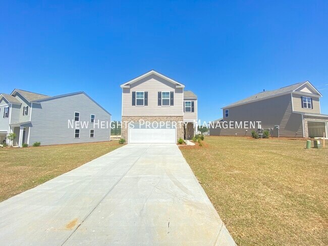Building Photo - Brand New 4 Bedroom in Pine Hills!!