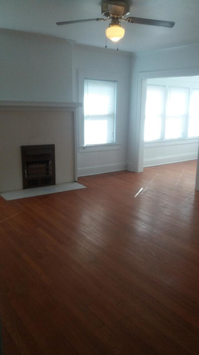 LR - 1629 Quarrier St
