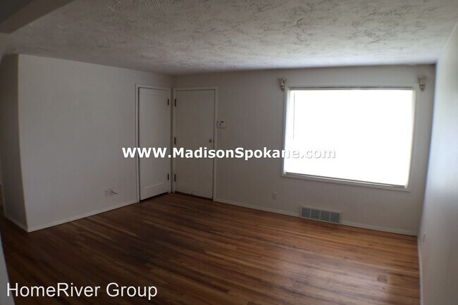 Building Photo - 4 br, 1.5 bath House - 2428 W. Decatur Ave.