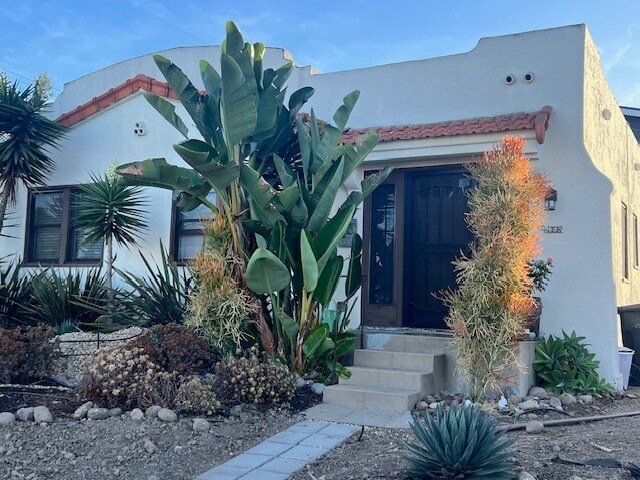 Foto principal - 3693 Bancroft St