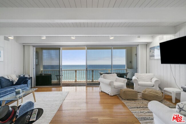 Building Photo - 11928 S Beach Club Way