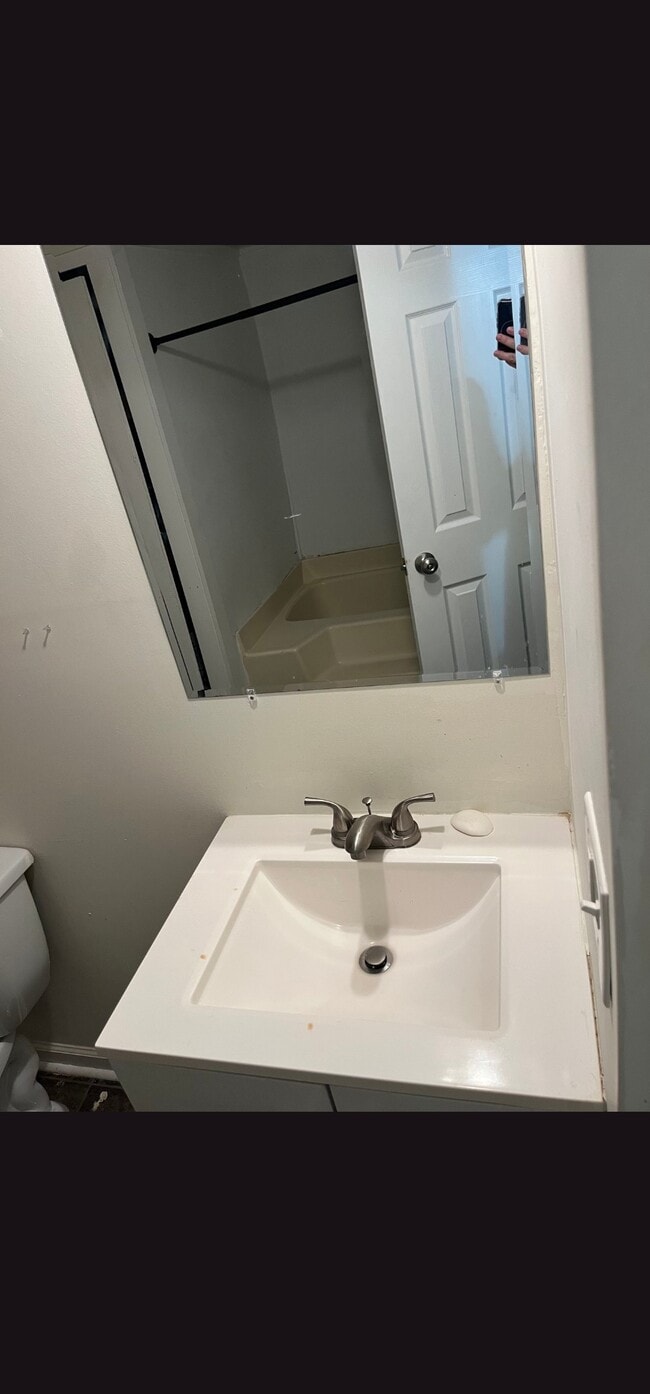 Foto del edificio - 581 Ila Rd