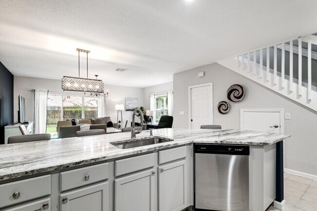 Foto del edificio - 13354 Georgian Ct