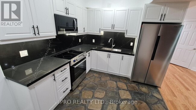 Building Photo - 172 Lena Crescent