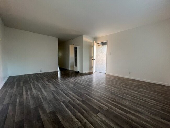 Foto del edificio - S. Minahen, 360-362 **