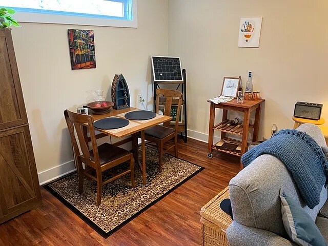 Comedor - 1590 N Star Ave