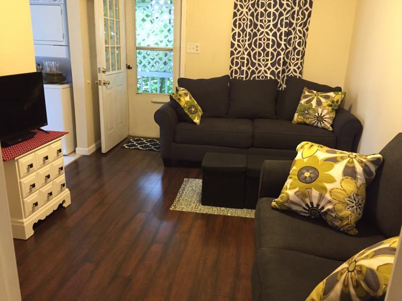 Foto principal - 609 1/2 Duff Ave