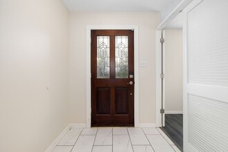Building Photo - 21039 Vista Trail Ct
