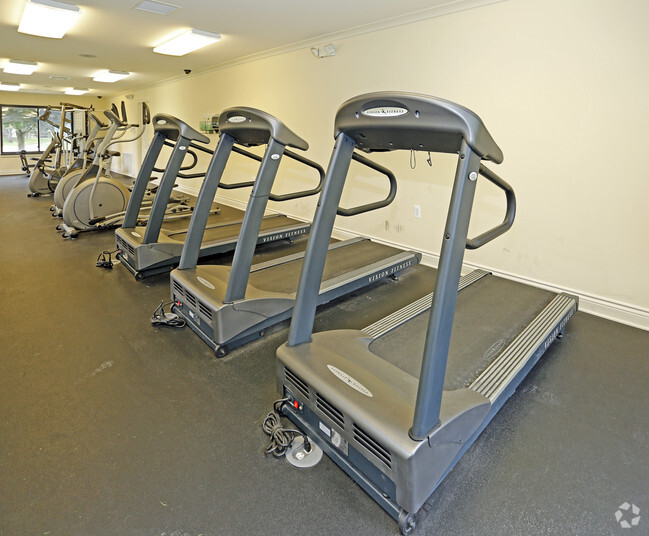 Exercise Room - Green Hill Apartments