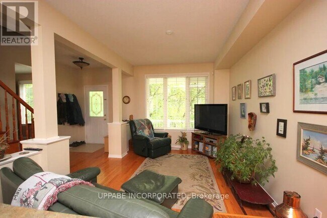 Building Photo - 287 Parkin Cir