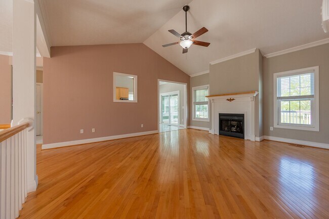 Foto del edificio - 1701 Stratford View Dr