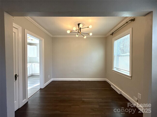 Foto del edificio - 1242 Dade St