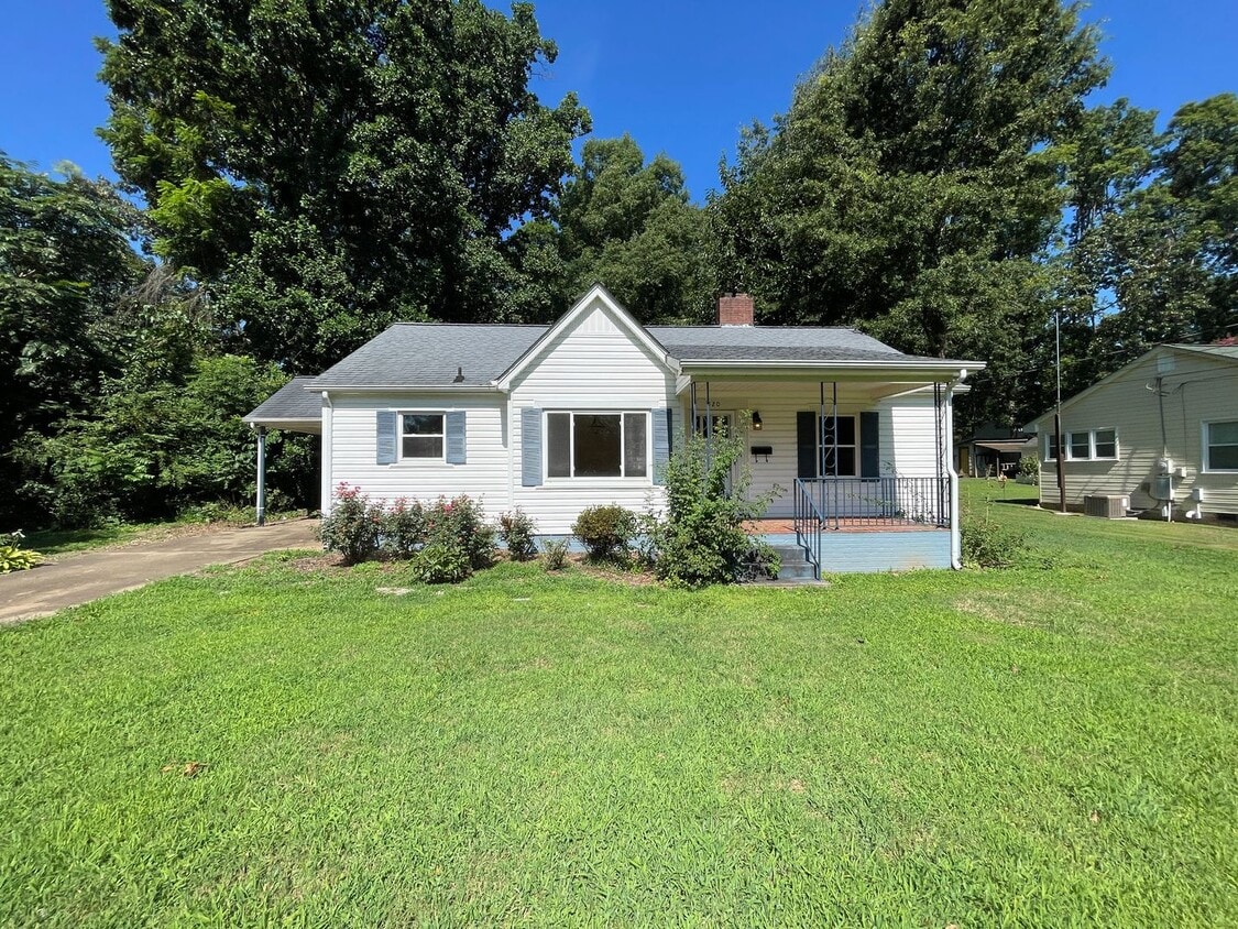 3 bedroom 1 bathroom house available. Pe... - 3 bedroom 1 bathroom house available.   Pe...