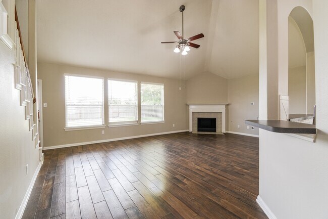 Foto del edificio - 216 Meadowhill Ln