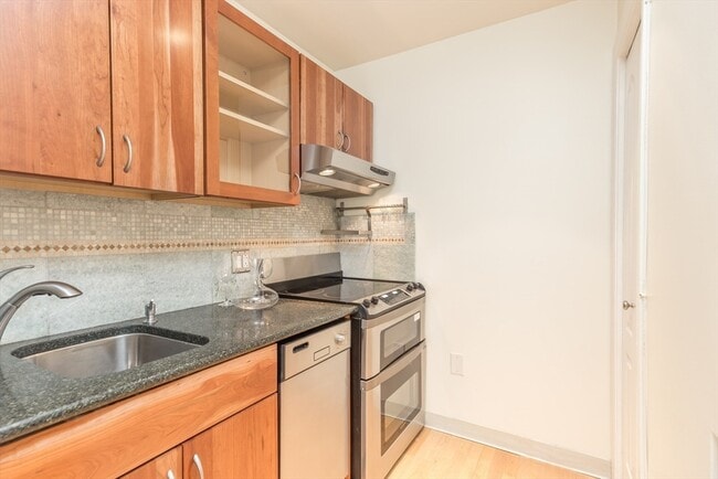 Building Photo - 1 Huntington Ave