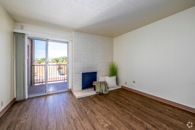 2BR, 2BA - 900SF - Living Room - Executive West - Senior Community