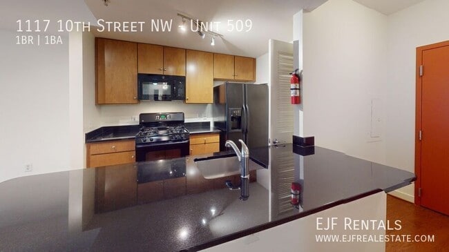 Building Photo - 1117 10th St NW