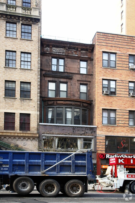 Foto del edificio - 238 W 72nd St