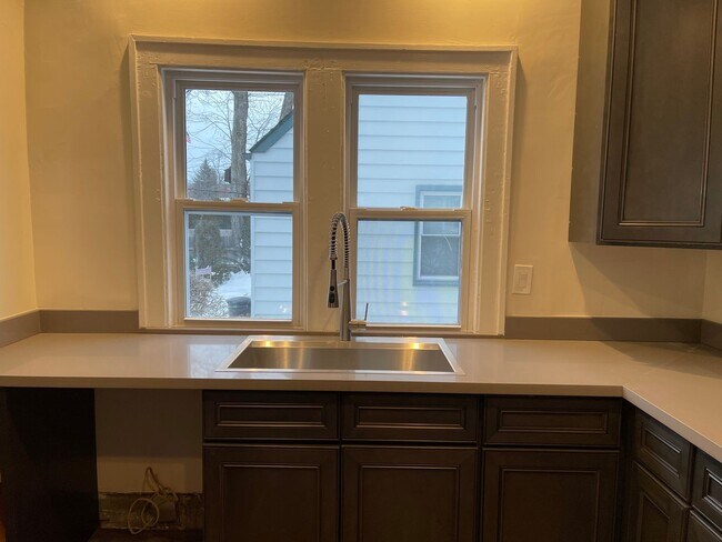 Foto del edificio - Nicely Remodeled 3beds/2bath House in Fern...