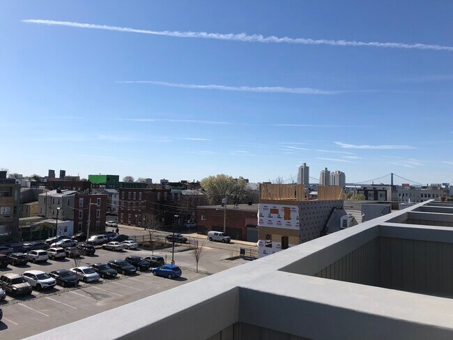 Building Photo - 1523 N Mascher St