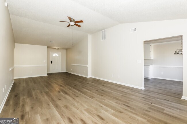 Building Photo - 1915 Portwest Way